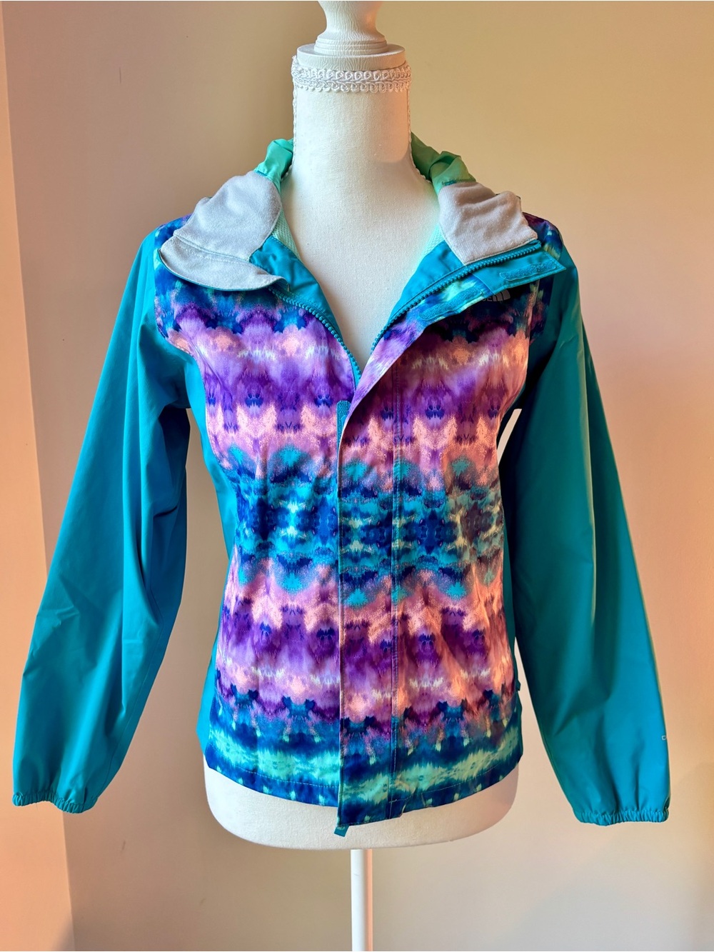Girl’s North Face Rain Windbreaker Hooded Jacket - Size 10/12